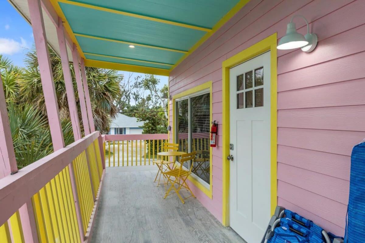Charming Suite With Balcony And Bikes In Historic Sandpiper Inn Sanibel Exterior foto