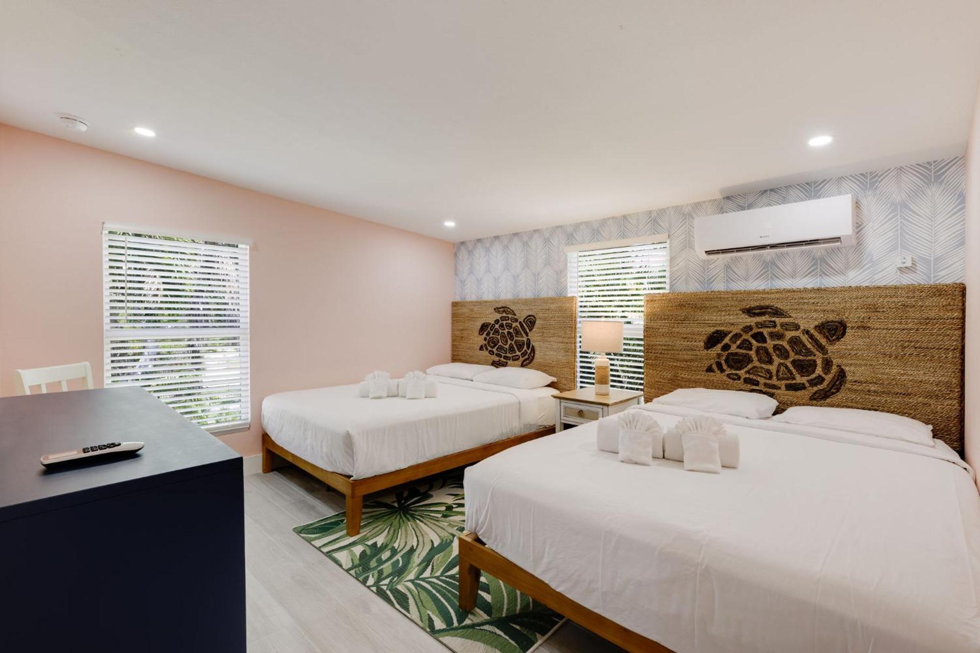 Charming Suite With Balcony And Bikes In Historic Sandpiper Inn Sanibel Exterior foto